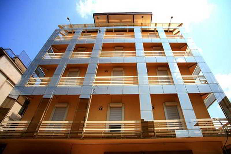 Hotel Crystal Palace Монтекатини-Терме Экстерьер фото